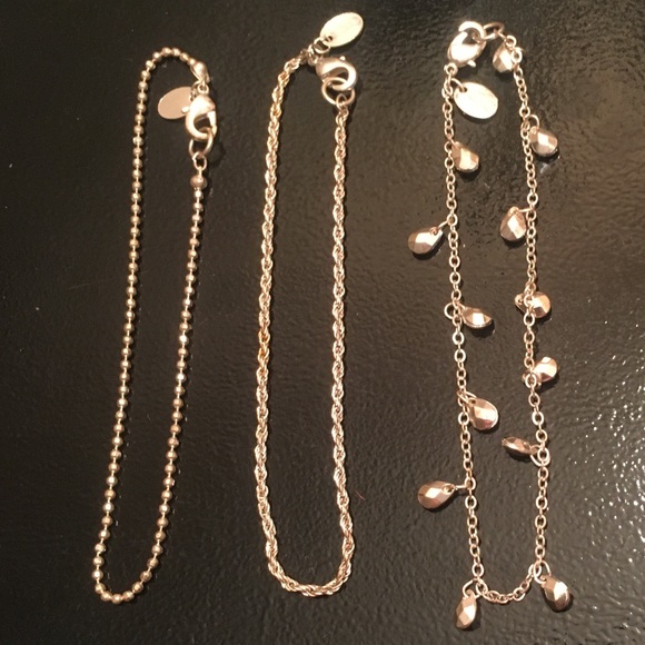 Jewelry - Set of 3 anklets